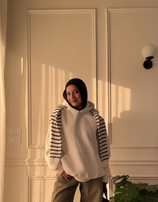 white hoodie