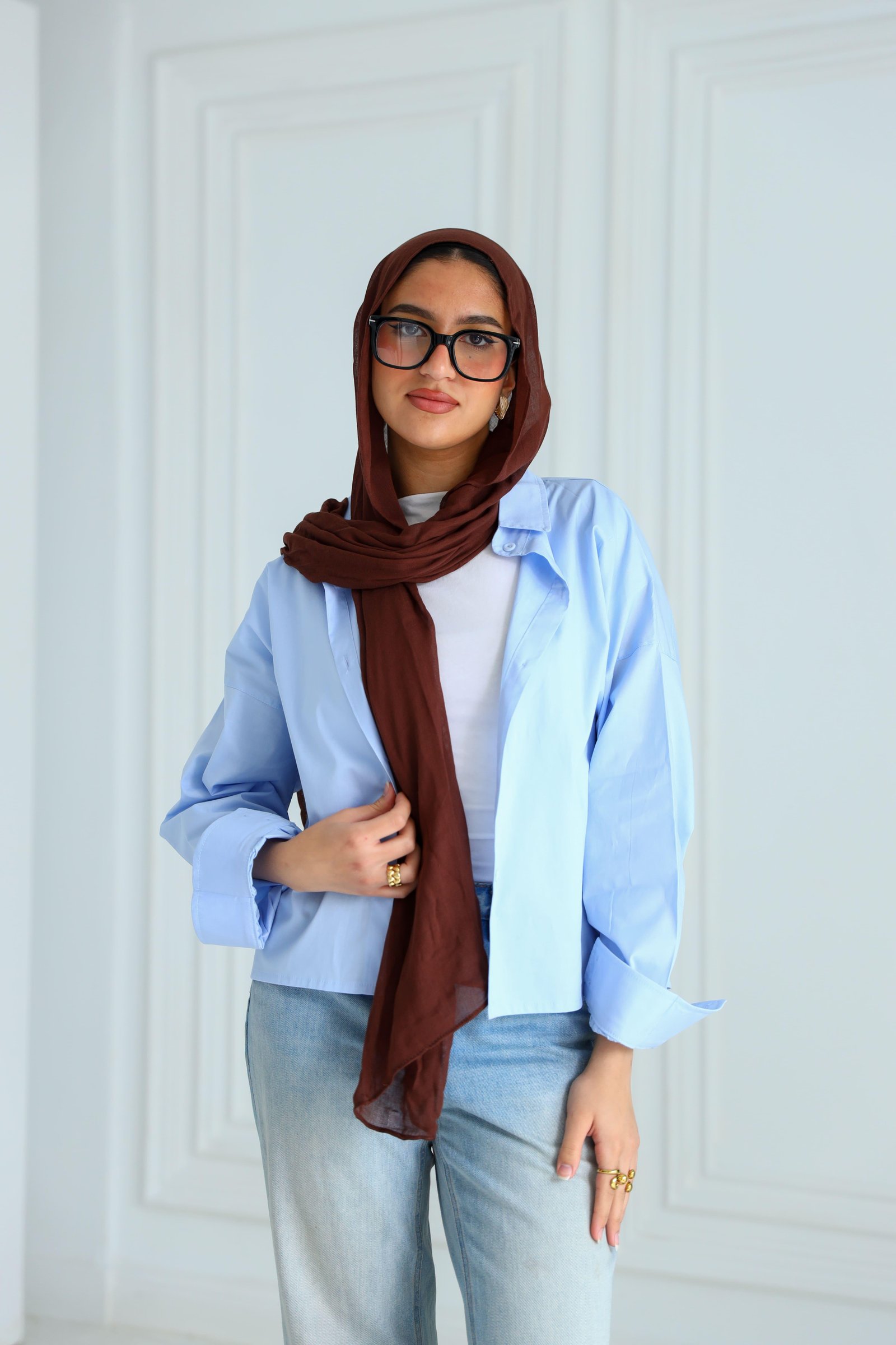 Baby blue cropped shirt gallery image