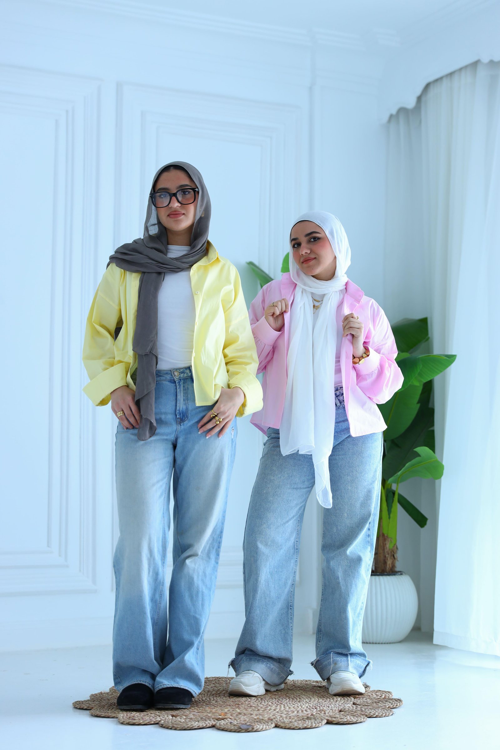 Baby Pink cropped shirt gallery image