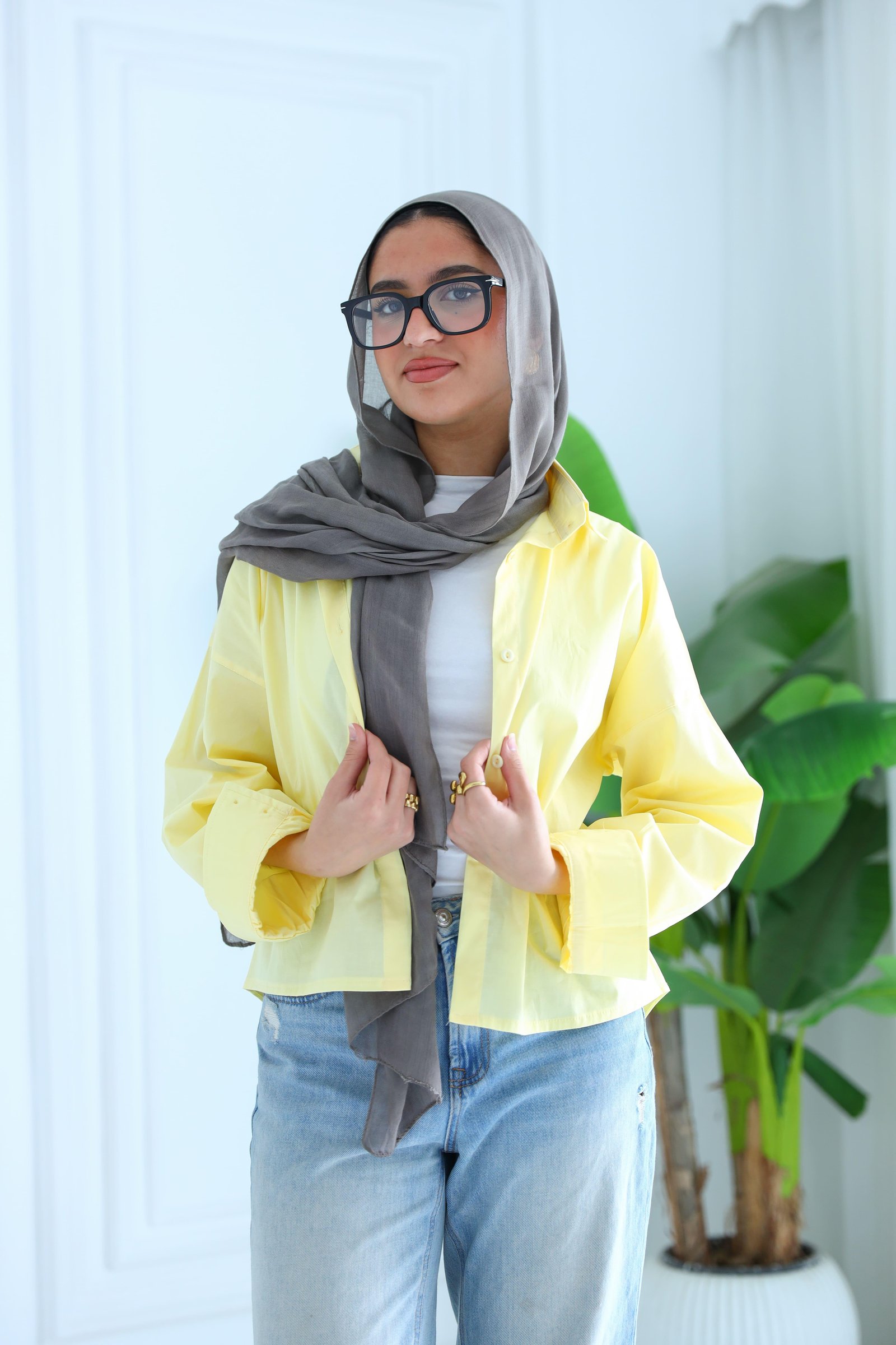 Yellow cropped shirt gallery image