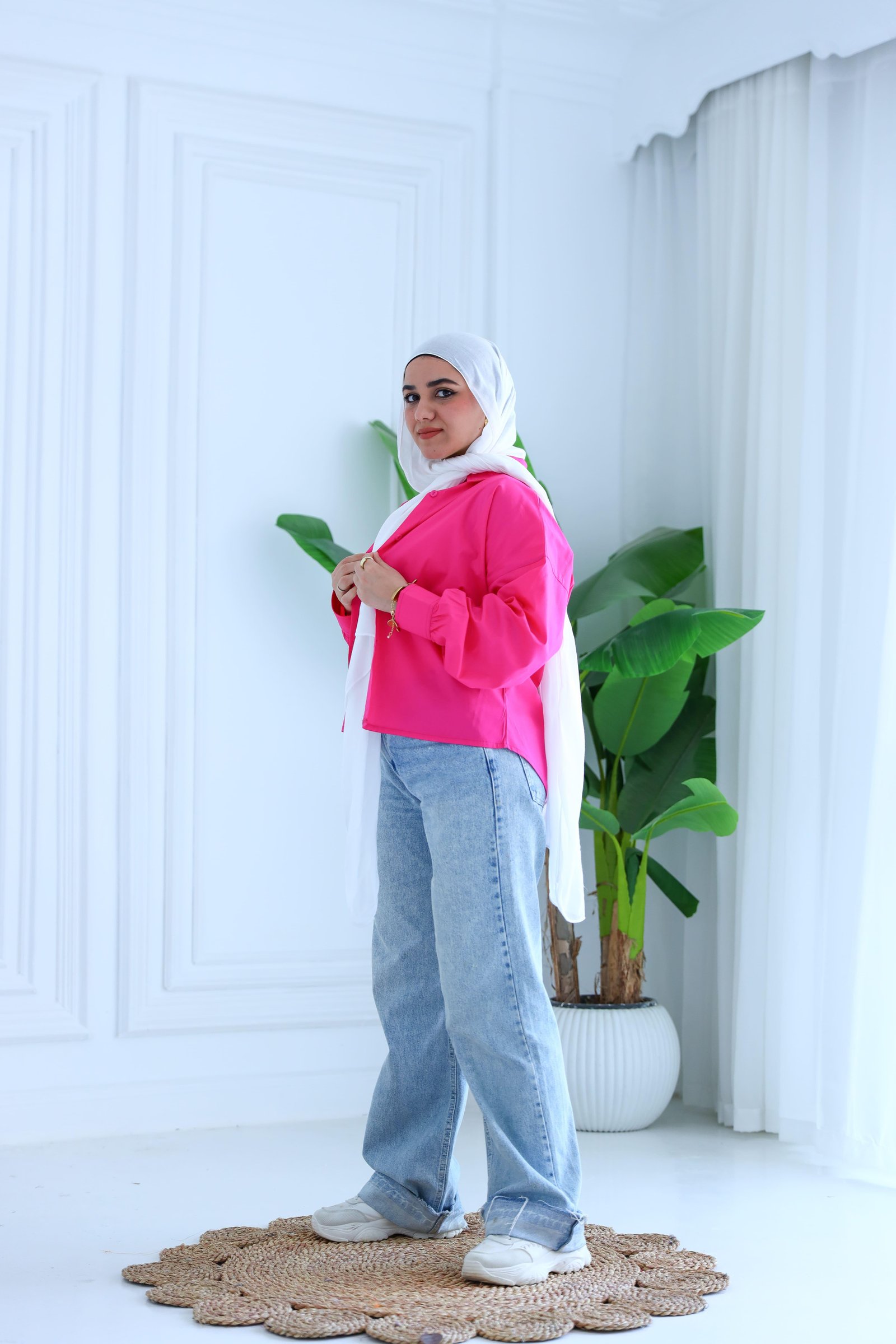 Foshia cropped shirt gallery image