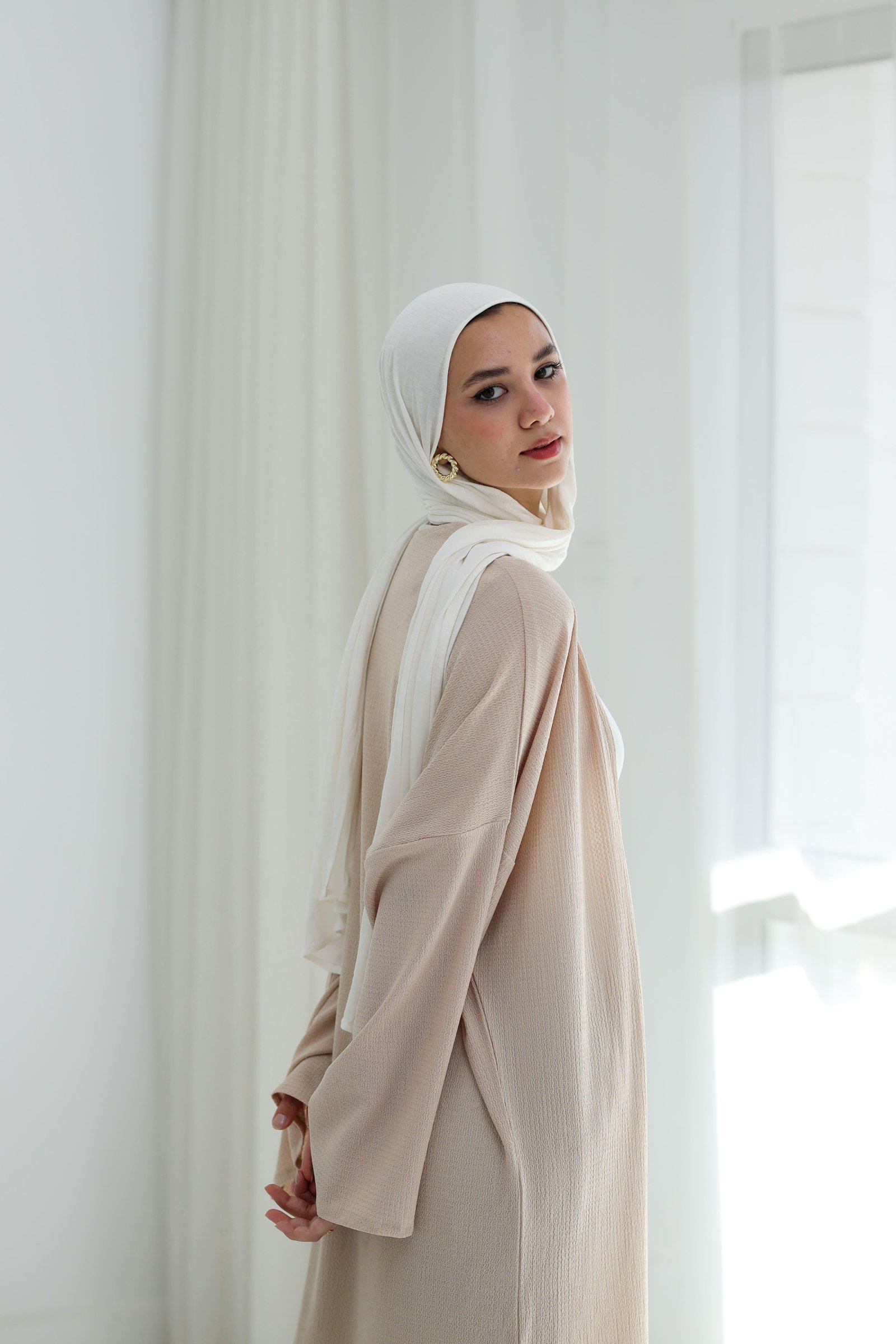 Beige kimono gallery image