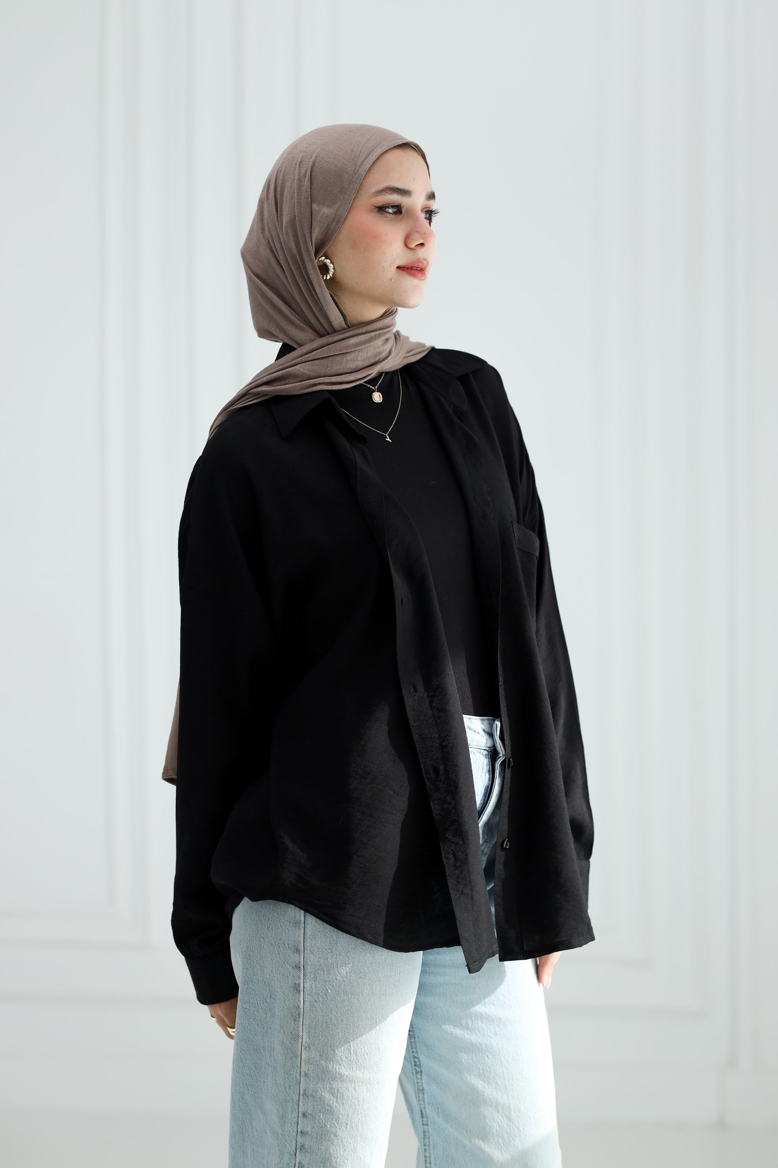 Black easy wear shirt gallery image