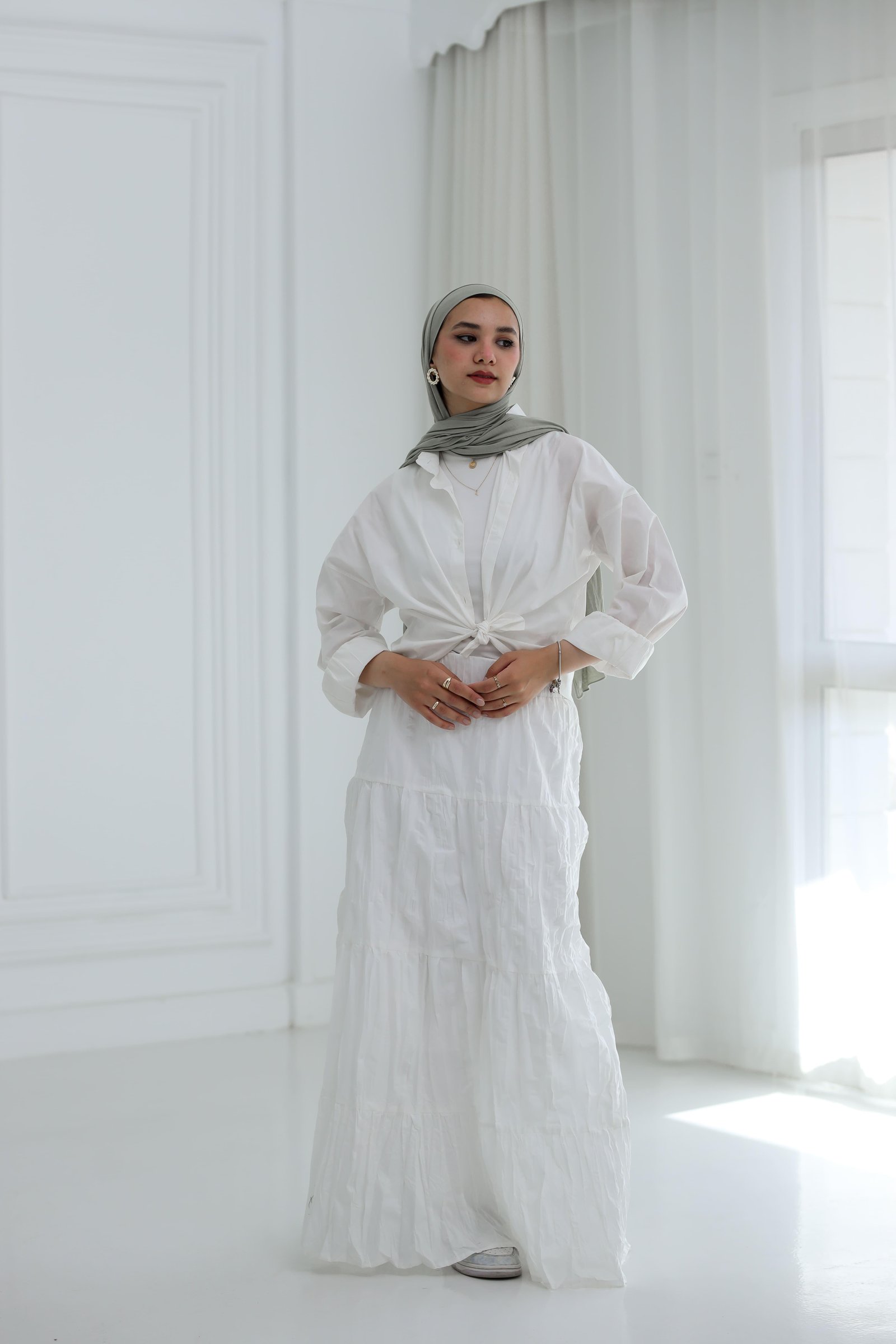 White Luna skirt gallery image