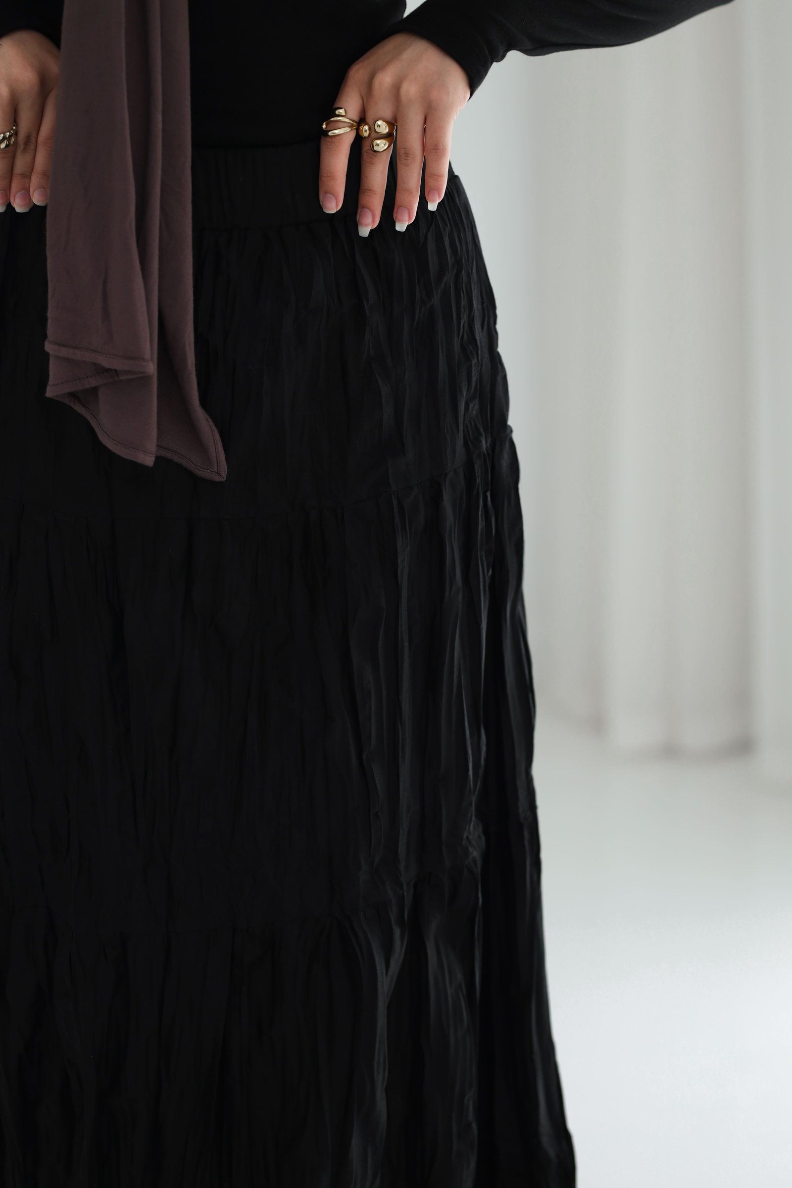 Black luna skirt gallery image
