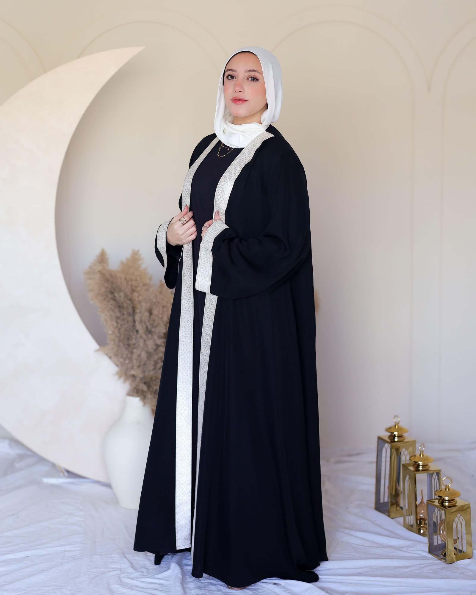 Layali kaftan gallery image