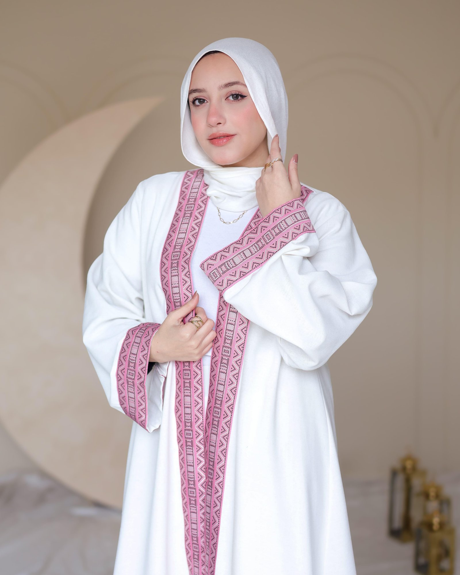 Noor kaftan gallery image