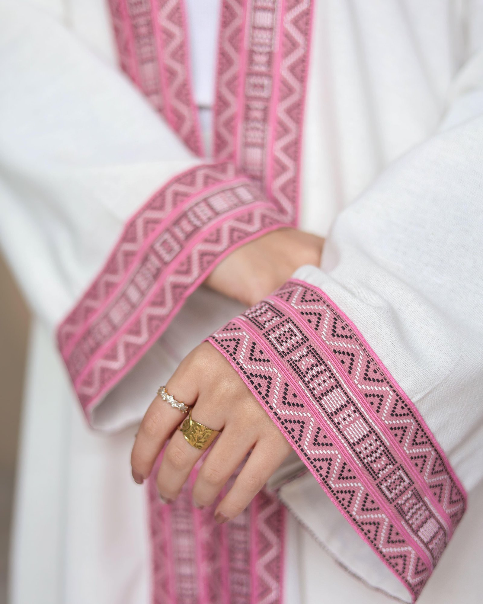 Noor kaftan gallery image